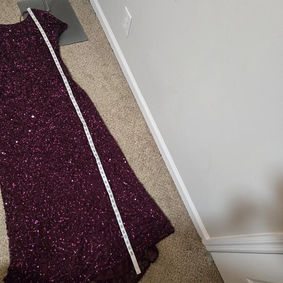 Sz 10 Adrianna Papell Scoop Back S/S Sequin Mesh Gown in Cabernet - Picture 11 of 11